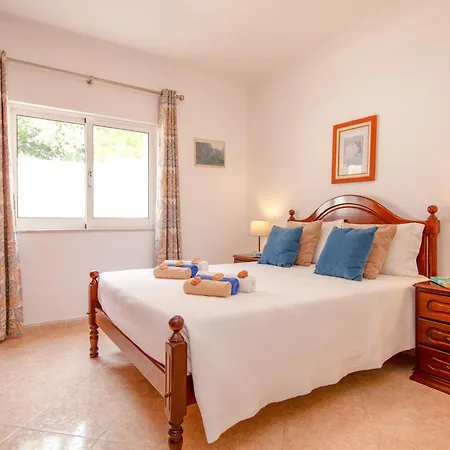 Cape - Moradia Tranquila Com Piscina E Bbq Em * 拉戈阿