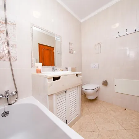 Villa Cape - Moradia Tranquila Com Piscina E Bbq Em