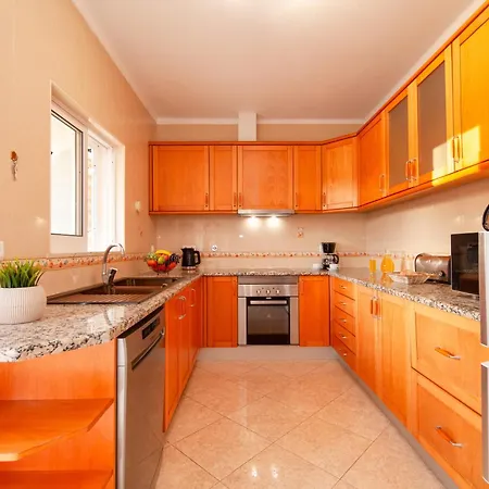 Cape - Moradia Tranquila Com Piscina E Bbq Em Villa