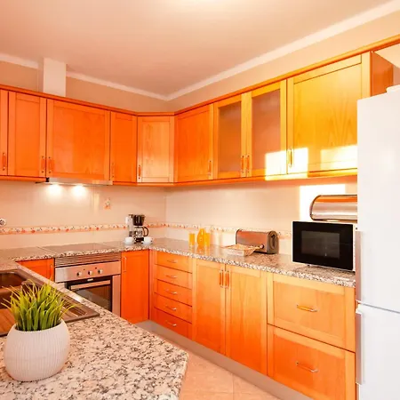 Cape - Moradia Tranquila Com Piscina E Bbq Em Lagoa (Algarve)