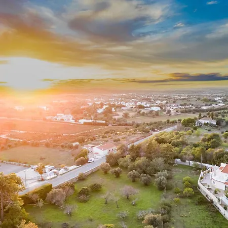 Villa Cape - Moradia Tranquila Com Piscina E Bbq Em Lagoa (Algarve)