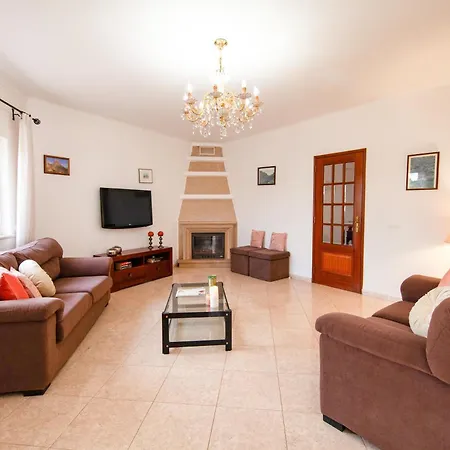 Villa Cape - Moradia Tranquila Com Piscina E Bbq Em